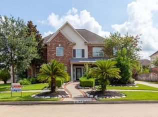 1610 Summer Rain Dr, Sugar Land, TX 77479