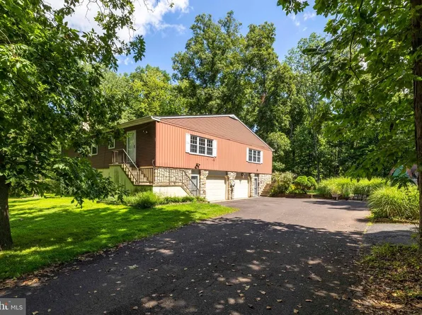2073-2061 School Rd, Hatfield, PA 19440