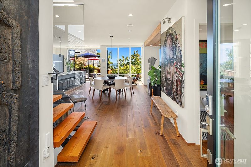 4th image of 1512 32nd Avenue S