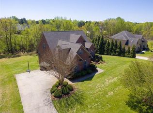 634 Wigeon Dr, Greensboro, NC 27455