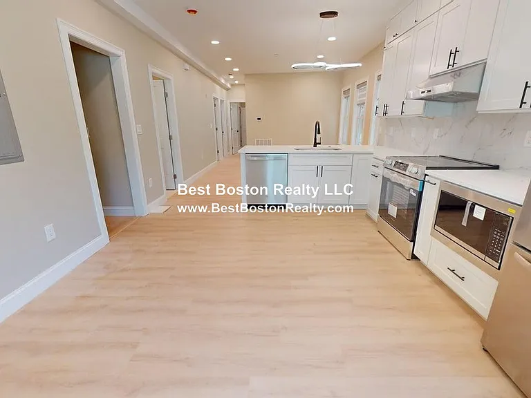 231 Highland Ave #1 — Photo 6