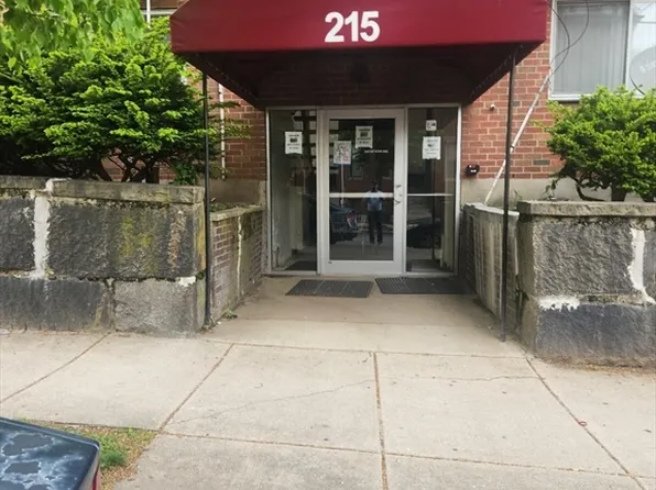 215 Washington Ave APT 4, Chelsea, MA 02150