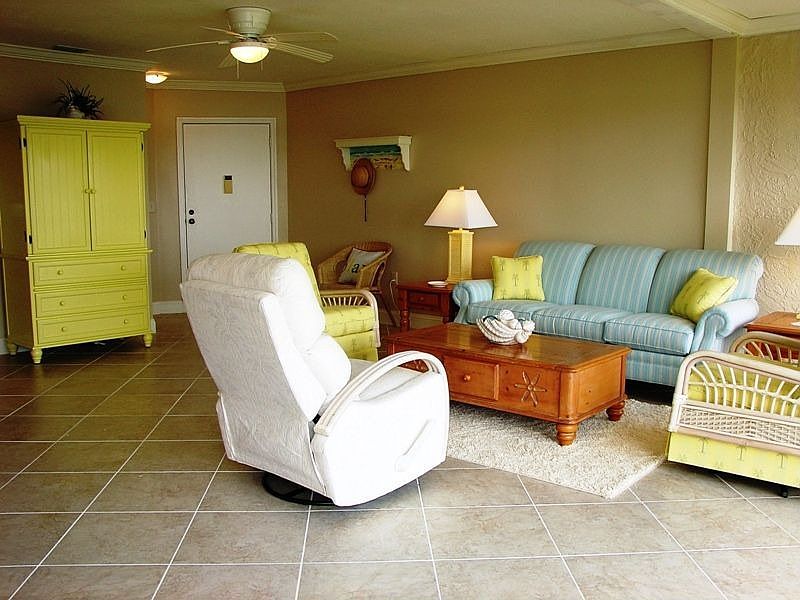 Set-up for views, conversation & TV . . . WOW ! ! ! 