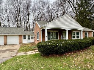 1101 Maycroft Rd, Lansing, MI 48917