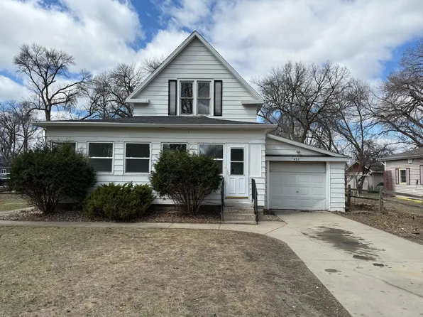 422 15th St SW, Willmar, MN 56201