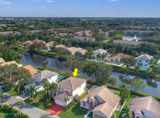 9 Lawrence Lake Dr, Boynton Beach, FL 33436