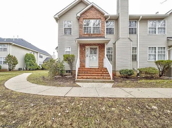 351 Bowler Ct, Piscataway Twp., NJ 08854