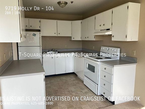 2nd image of 9719 Holly Dr #104