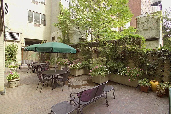 Sold by Stribling | media 17