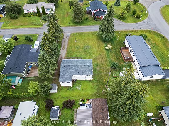 3rd image of 2 Fenelon Way