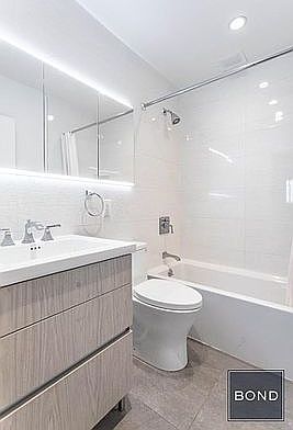 4th image of 207 E 27th St APT 6C