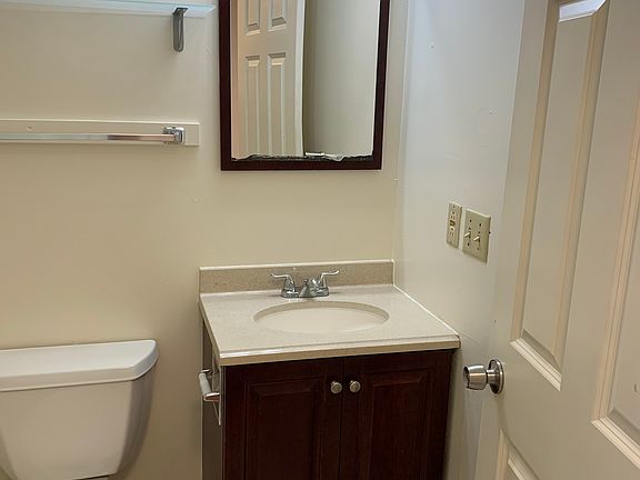 5th image of 4230 8th Ave NE APT 103