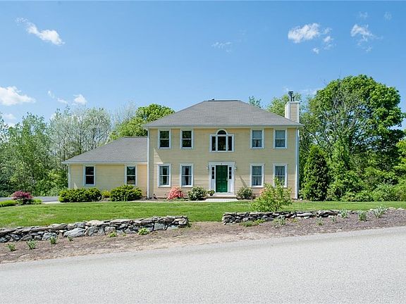 2nd image of 5 Chelsea Dr