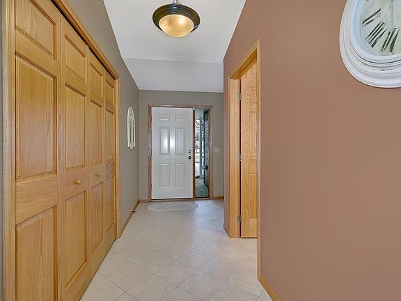 3rd image of 188 Cheval Dr