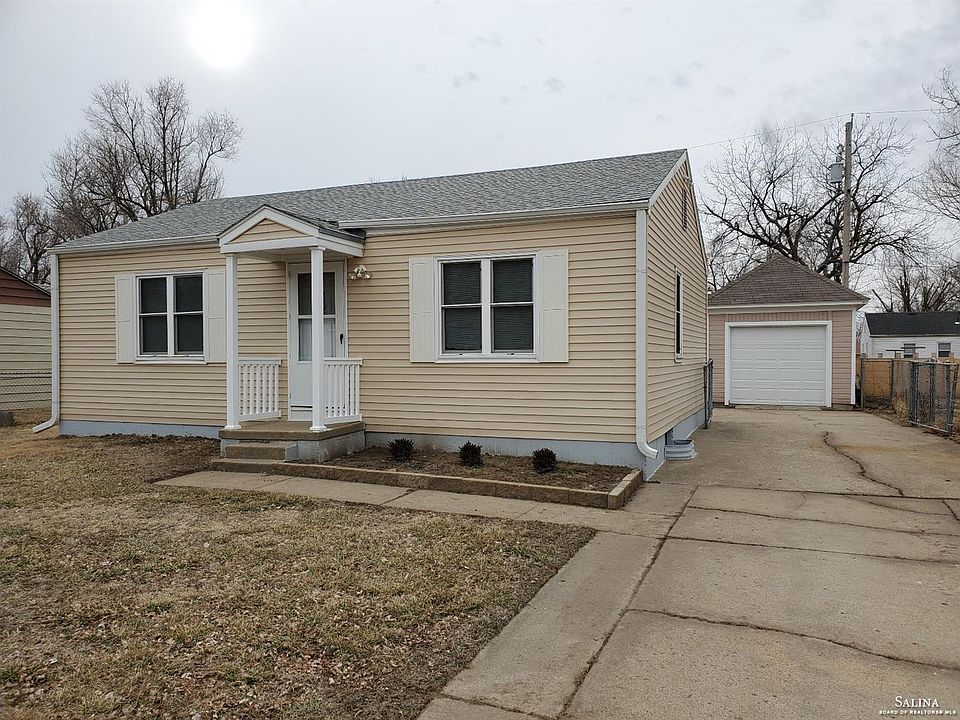 1st image of 864 Navaho Ave