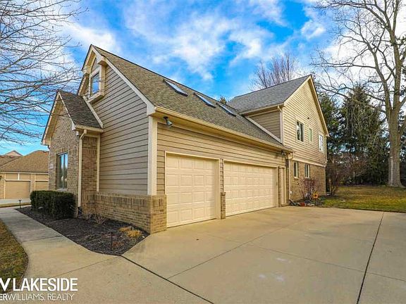 2nd image of 55498 Kingsway Dr