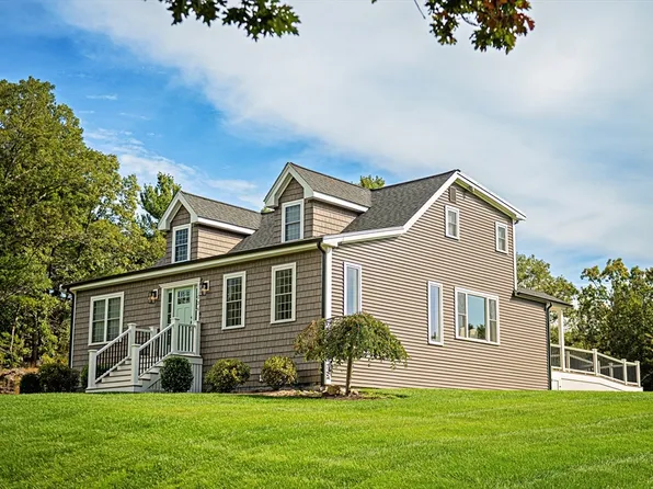 236 Williams St, Wrentham, MA 02093