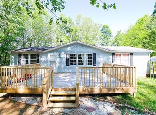 6402 Walnut Cove Rd, Walkertown, NC 27051