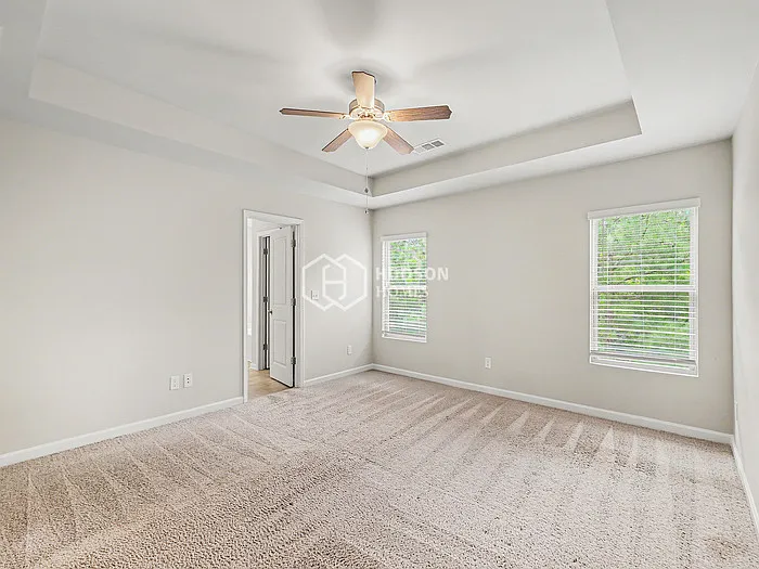 302 S Fortune Way — Photo 8