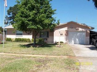 9386 Temple Ave, Seminole, FL 33772