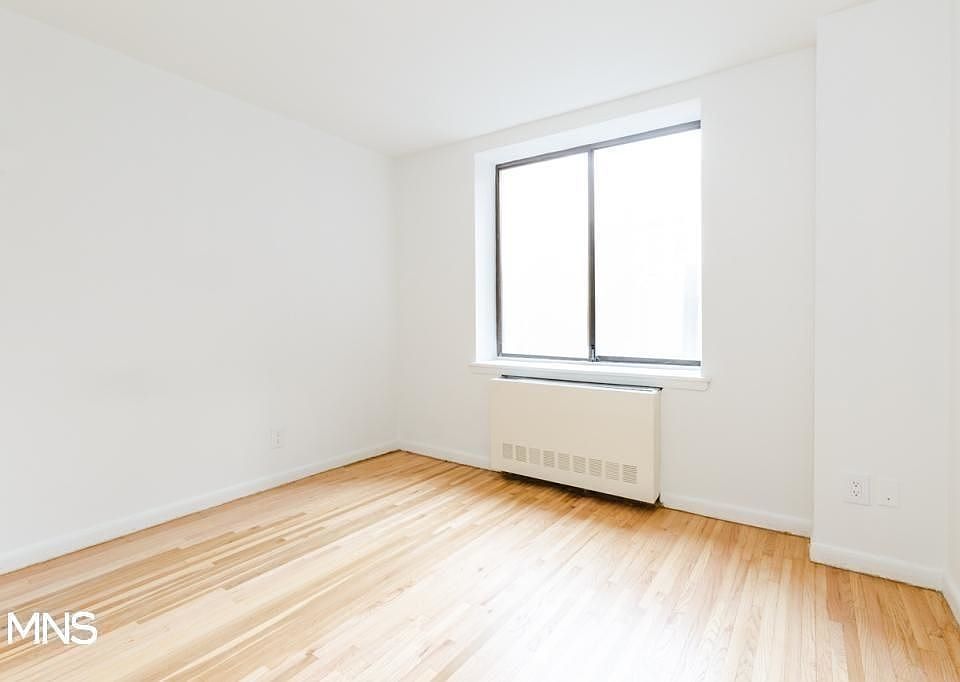 2nd image of 345 W 30th St #A5b