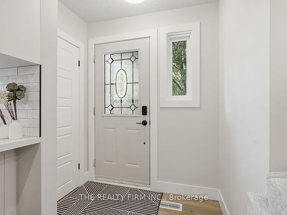 4th image of 85 Stevenson Ave