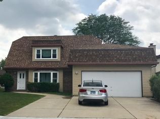1005 E Callero Cir, Mount Prospect, IL 60056