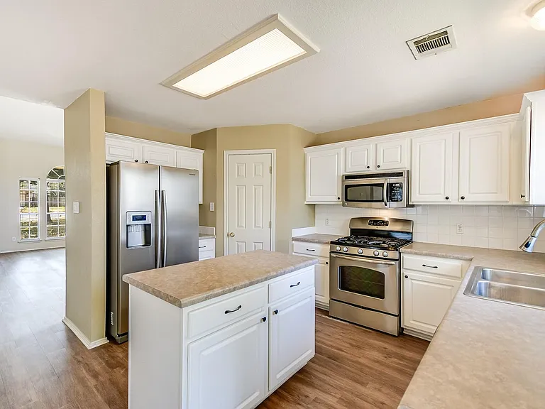 14440 Lilley Brook Cv — Photo 11