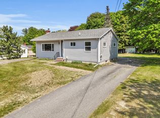 21 Hillcrest St, Gardiner, ME 04345