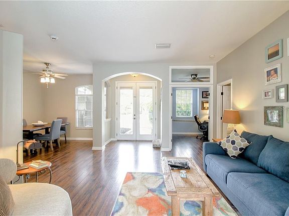 5th image of 810 Oak Pond Dr