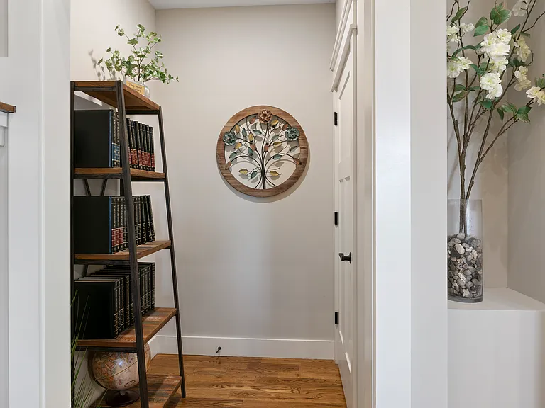 179 Barnrock Dr — Photo 29
