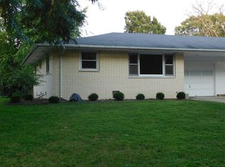 2202A Pond St, Urbana, IL