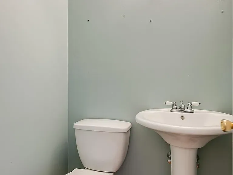 60 Iroquois Ct — Photo 10