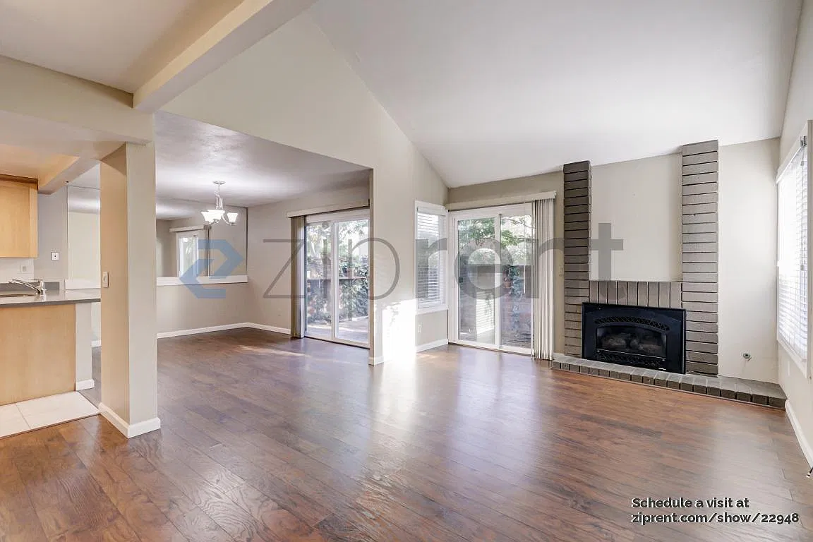 2 bed, 1.5 bath, 1270 sqft, $3,400 — Photo 2