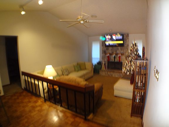 4th image of 208 Ambergate Ct