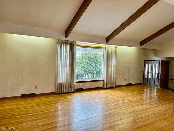 5th image of 5552 Lansbury Ln