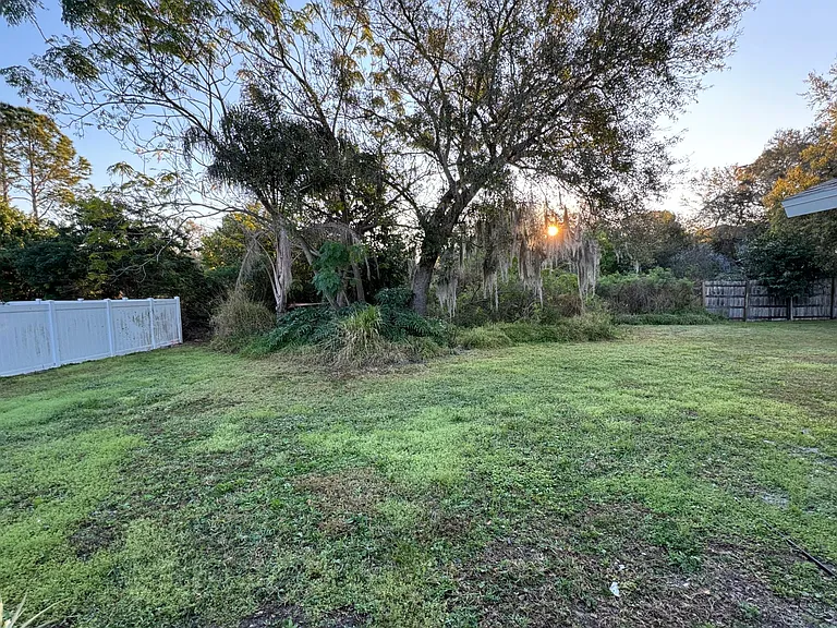 6553 Hidden Beach Cir — Photo 31