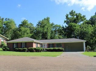 358 Robin Rd, Grenada, MS 38901