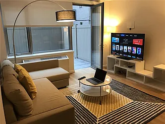 Rented by R New York