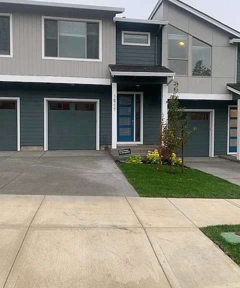 11227 SE Pleasant Valley Pkwy — Photo 1