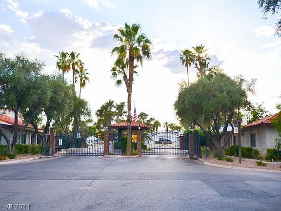 2nd image of 3593 Buena Vista Dr #0