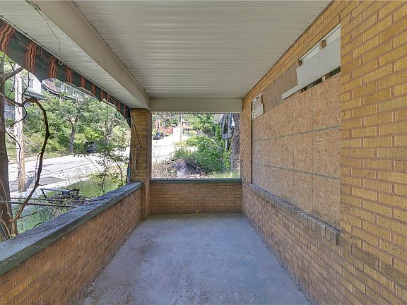 4th image of 1529 Marie St