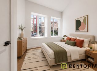 379 S 1st St #1B, Brooklyn, NY 11211