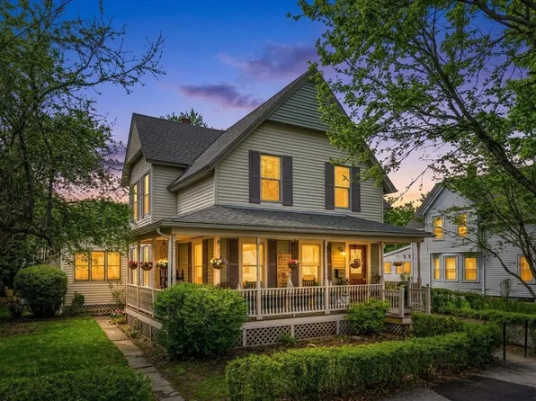 34 Sherbrook Ave, Worcester, MA 01604