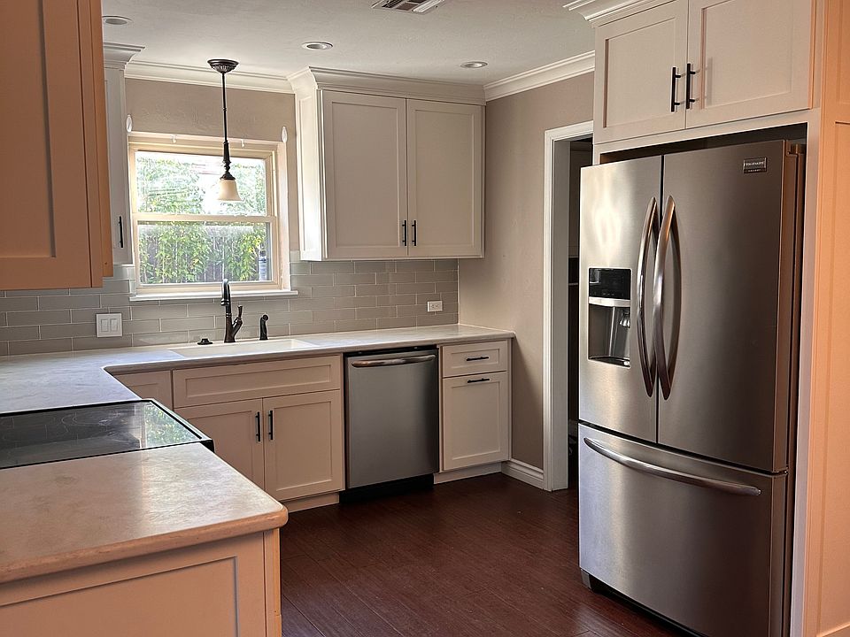 1st image of 2639 Richardson Dr