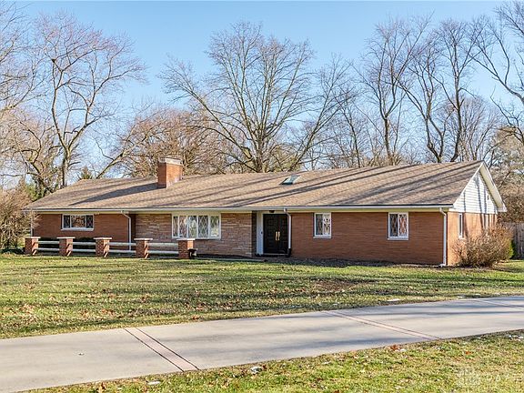 3rd image of 5806 Folkestone Dr