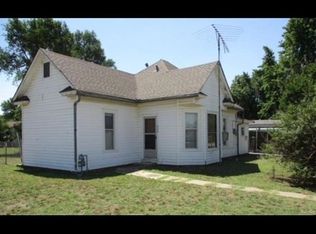 620 N Market Ave, Watonga, OK 73772