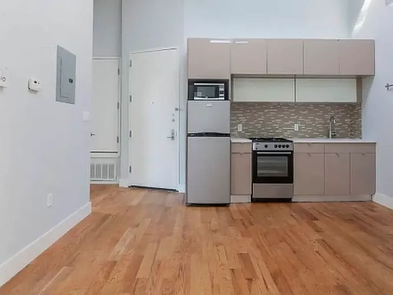 155 Central Ave #3B — Photo 2