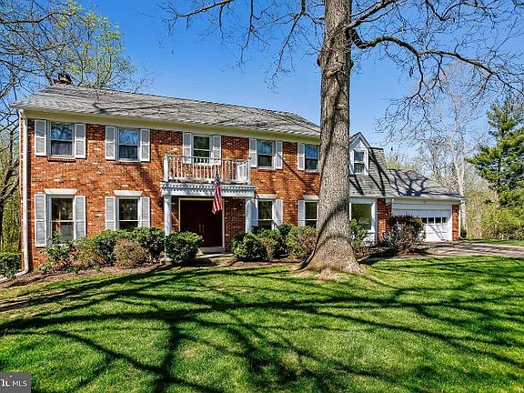2nd image of 2104 Twin Mill Ln