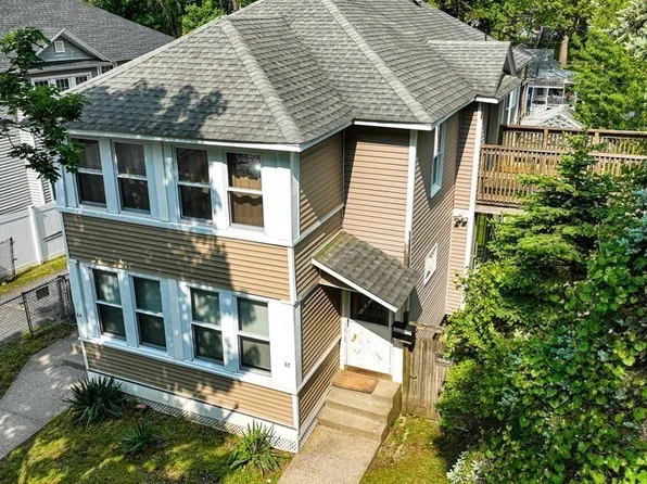 32-34 Fairfield St, Worcester, MA 01602